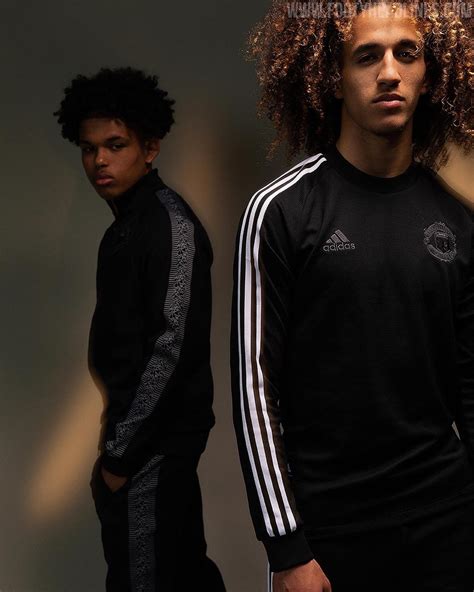 Adidas x Peter Saville Manchester United Long .